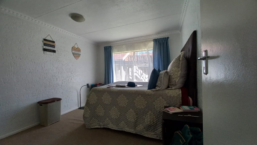 2 Bedroom Property for Sale in Pellissier Free State